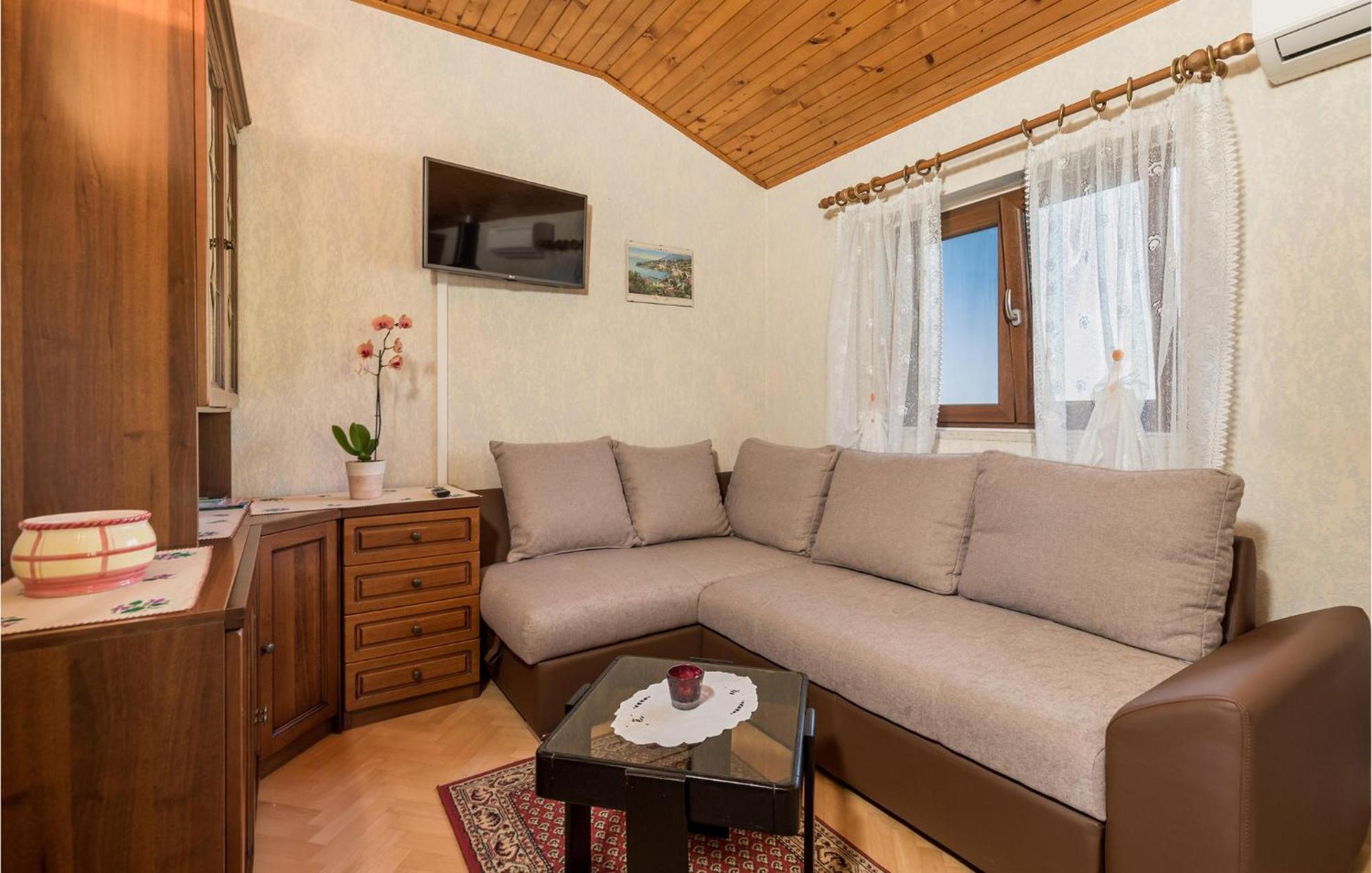 Stunning Home In Lovran With 1 Bedrooms And Wifi Экстерьер фото